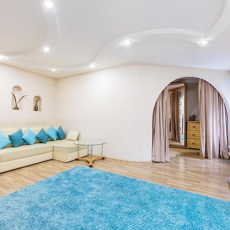 На Палаце Спорта Apartment Kiev Luaran gambar