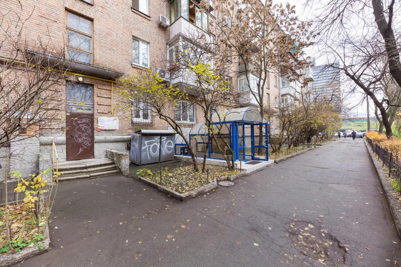 На Палаце Спорта Apartment Kiev Luaran gambar