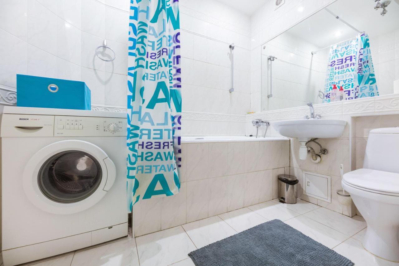 На Палаце Спорта Apartment Kiev Luaran gambar